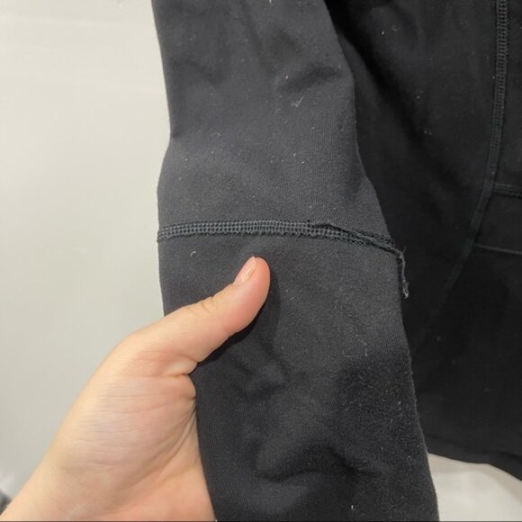 Lululemon Black Define Jacket Lyon Size 4 Kate Middleton Athleisure - Picture 8 of 10